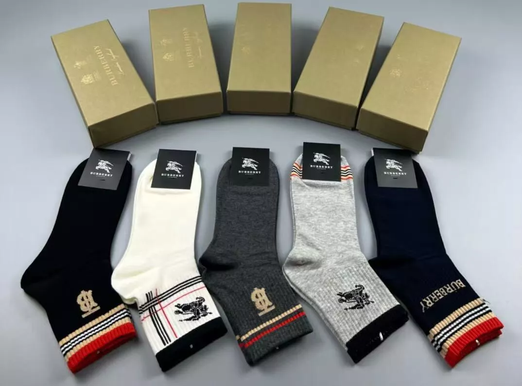 Reliable 7678 Burberry Socks