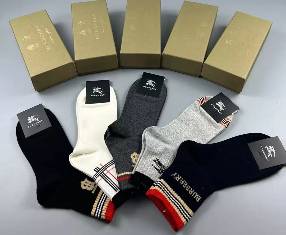 Reliable 7678 Burberry Socks