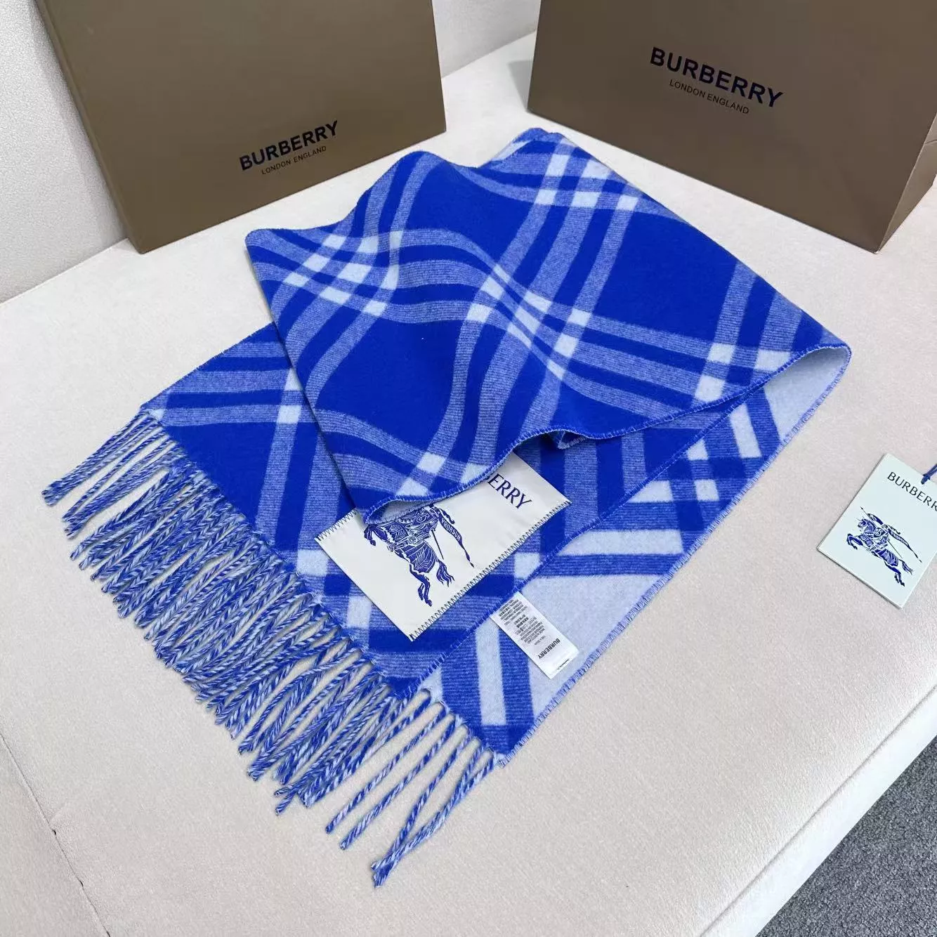 Reliable 7680 Burberry Scarf
