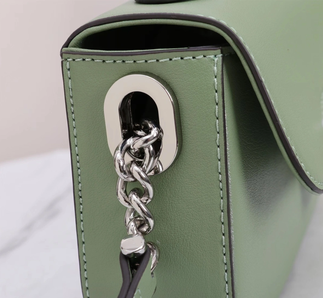 Reliable 7783 Gucci AAA Quality Messenger Bags For Women