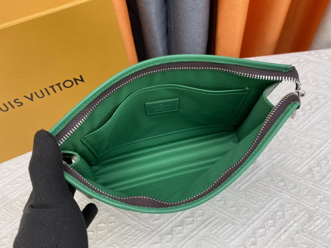 Reliable 7804 Louis Vuitton LV Wallets For Unisex
