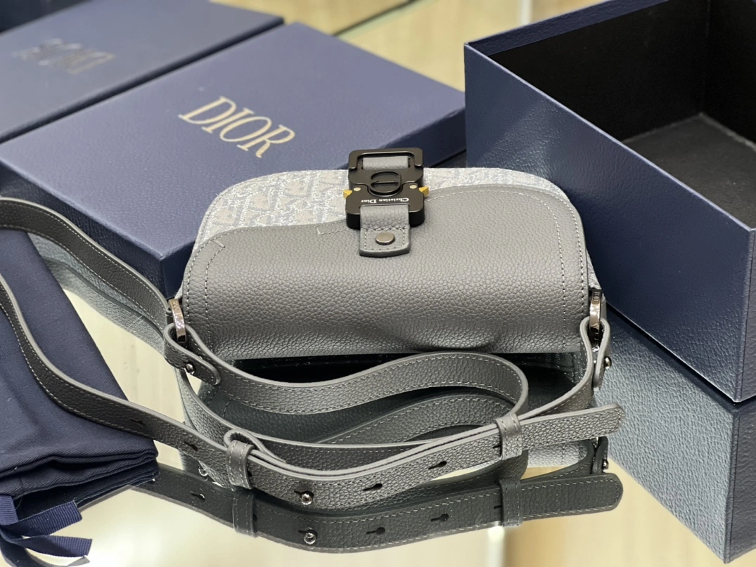 Reliable 7821 Christian Dior AAA Man Messenger Bags