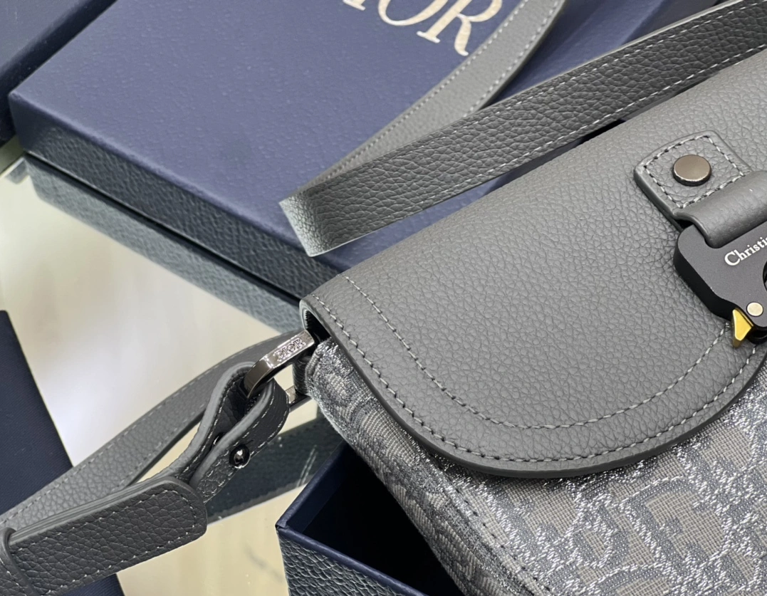 Reliable 7821 Christian Dior AAA Man Messenger Bags