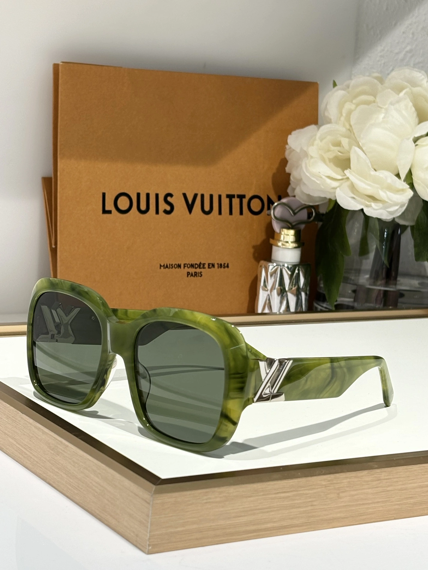 Reliable 7895 Louis Vuitton AAA Quality Sunglasses