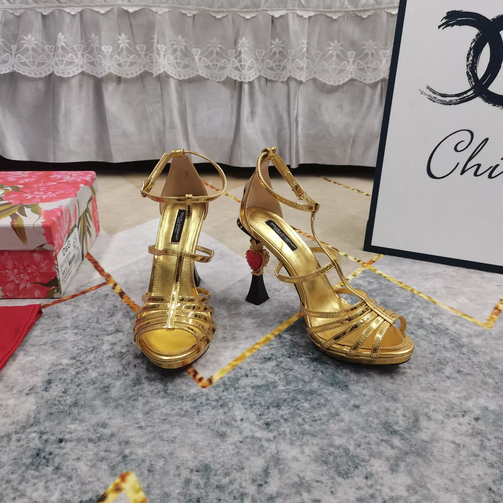 Reliable 8023 Dolce & Gabbana D&G Sandal For Women