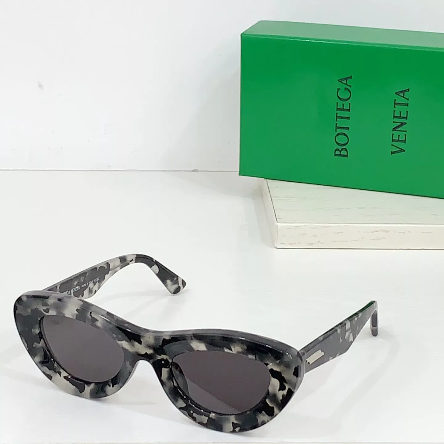Reliable 8066 Bottega Veneta AAA Quality Sunglasses