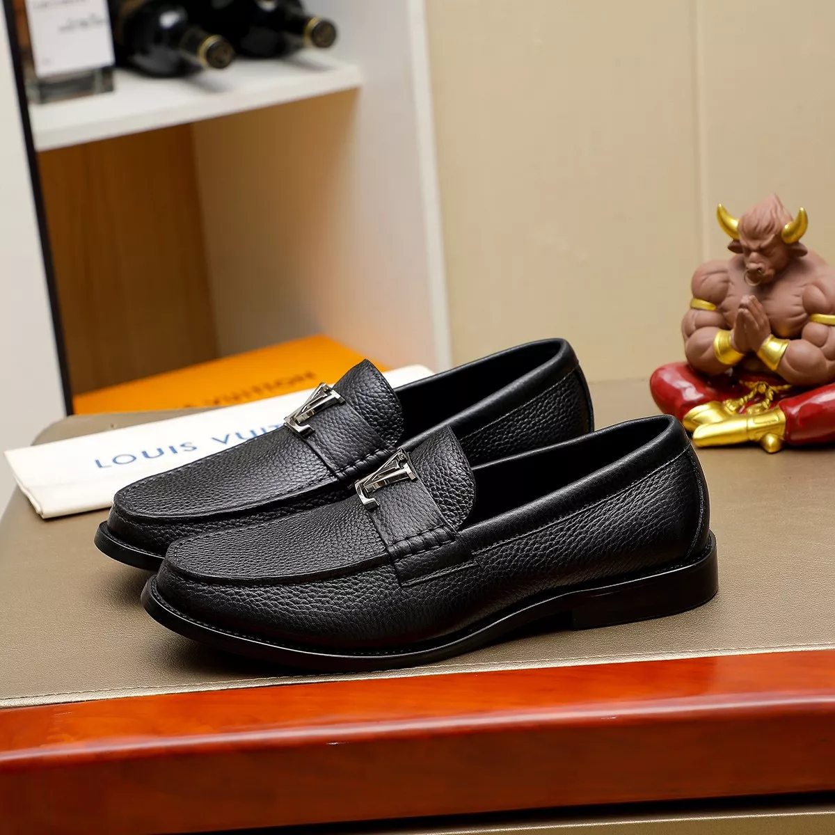 Reliable 8066 Louis Vuitton LV Oxfords Shoes For Men