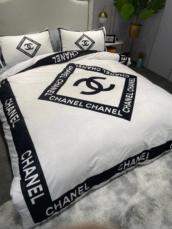 Reliable 8104 Chanel Bedding