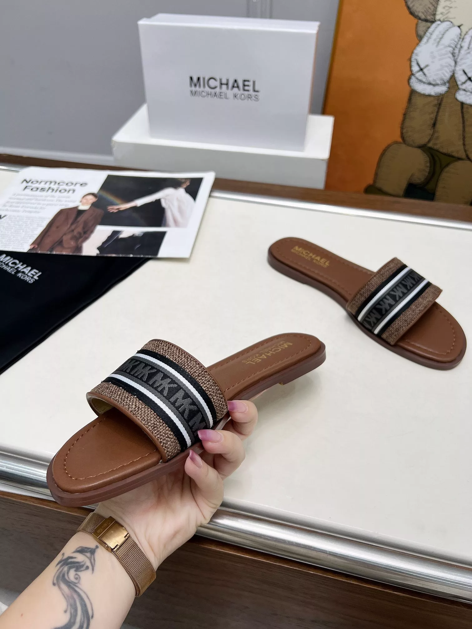 Reliable 8237 Michael Kors Slippers For Women