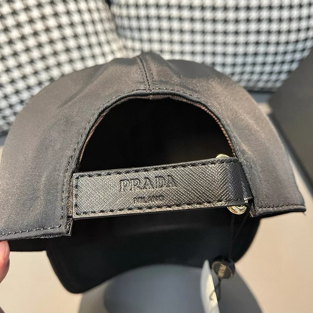 Reliable 827 Prada Caps