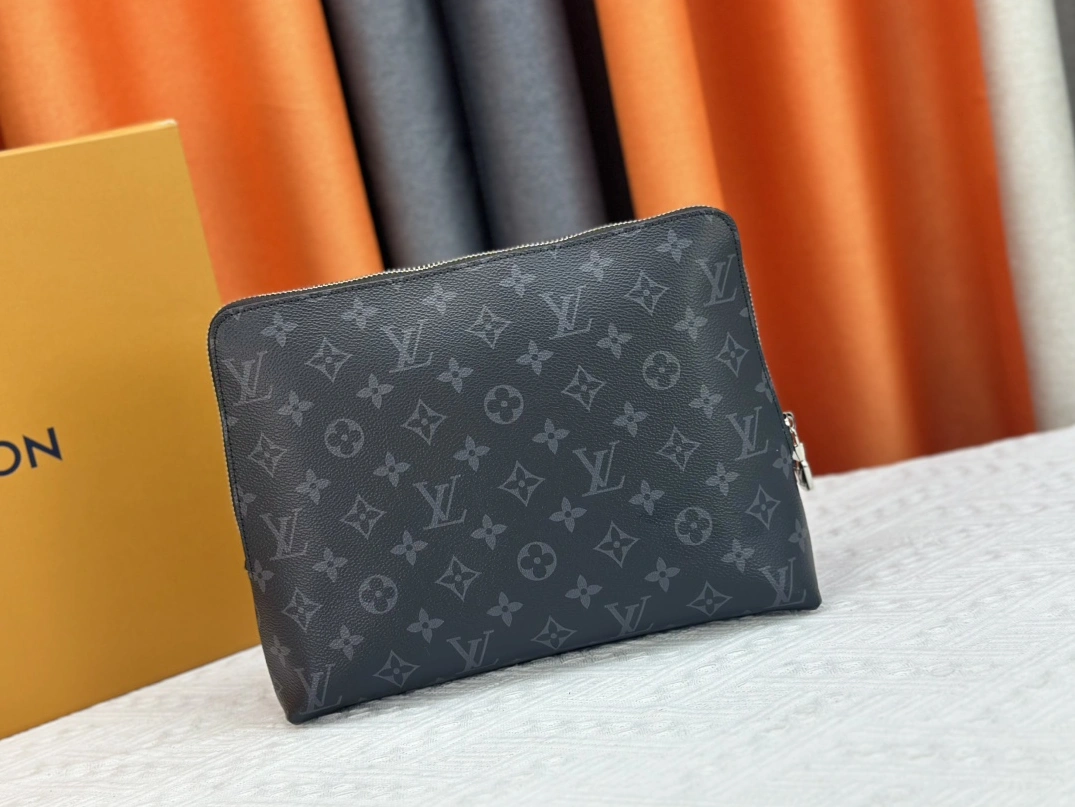 Reliable 8296 Louis Vuitton AAA Man Wallets