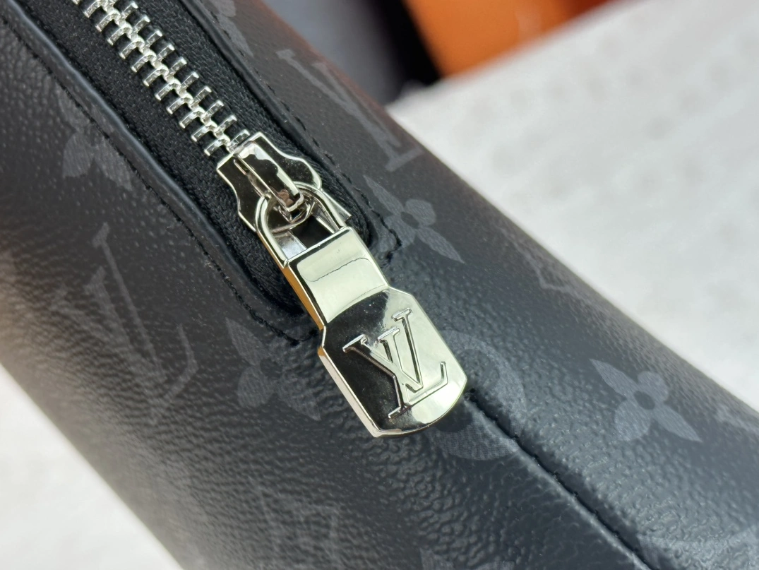 Reliable 8296 Louis Vuitton AAA Man Wallets