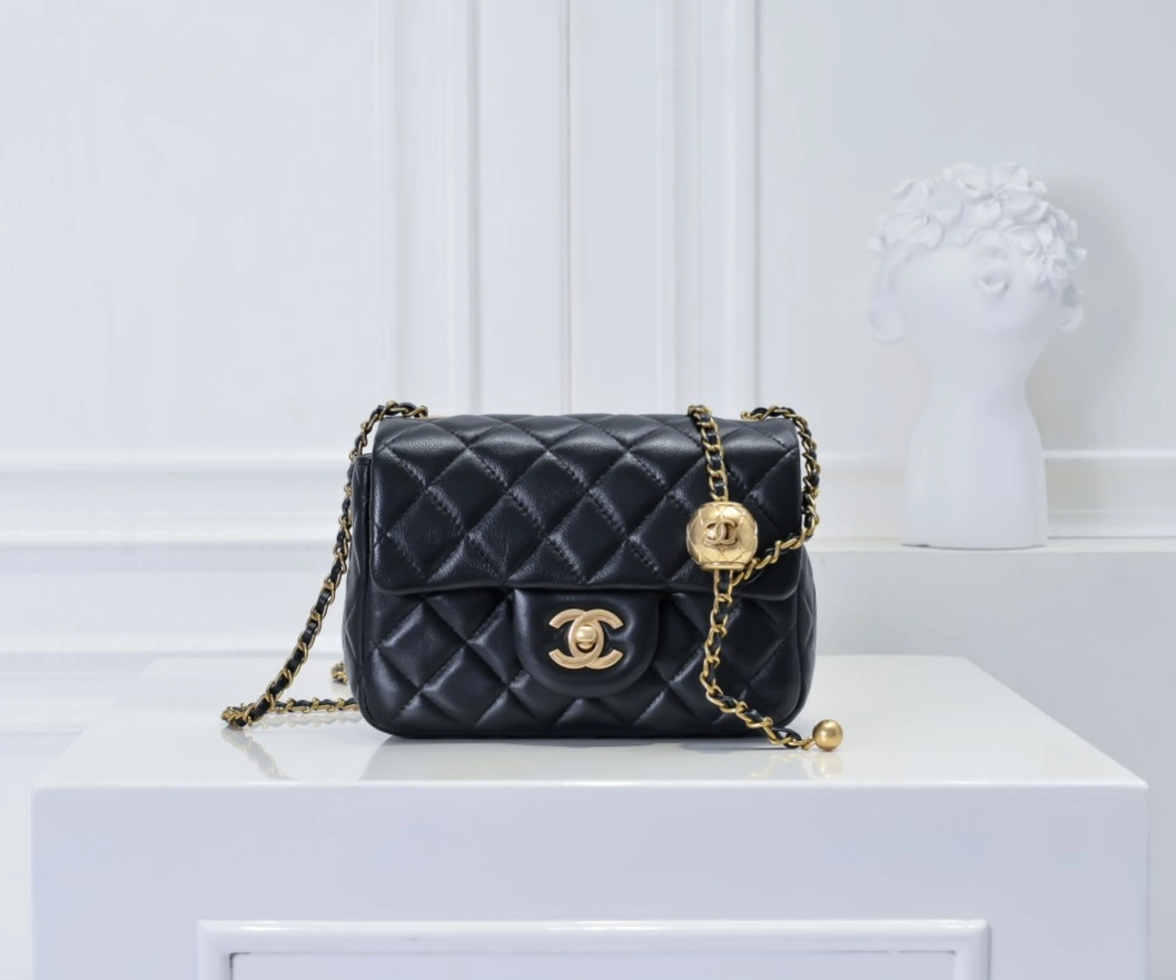 Reliable 8452 Chanel AAA Quality Messenger Bags For Women