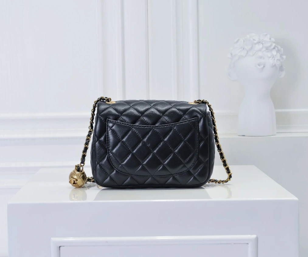 Reliable 8452 Chanel AAA Quality Messenger Bags For Women