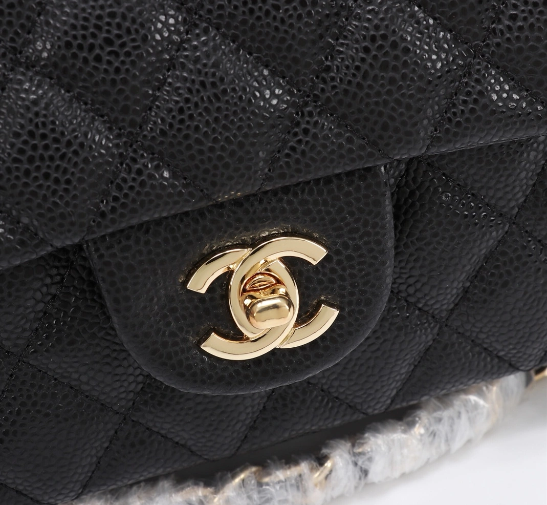 Reliable 8681 Chanel AAA Quality Messenger Bags For Women