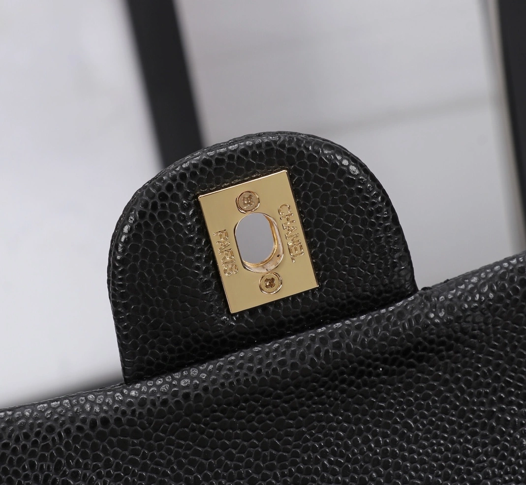 Reliable 8681 Chanel AAA Quality Messenger Bags For Women
