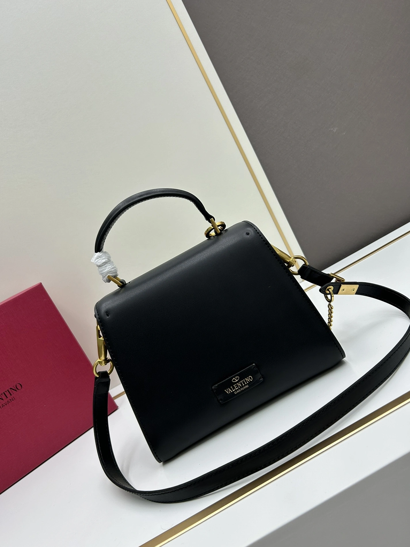 Reliable 8767 Valentino AAA Quality Handbags For Women