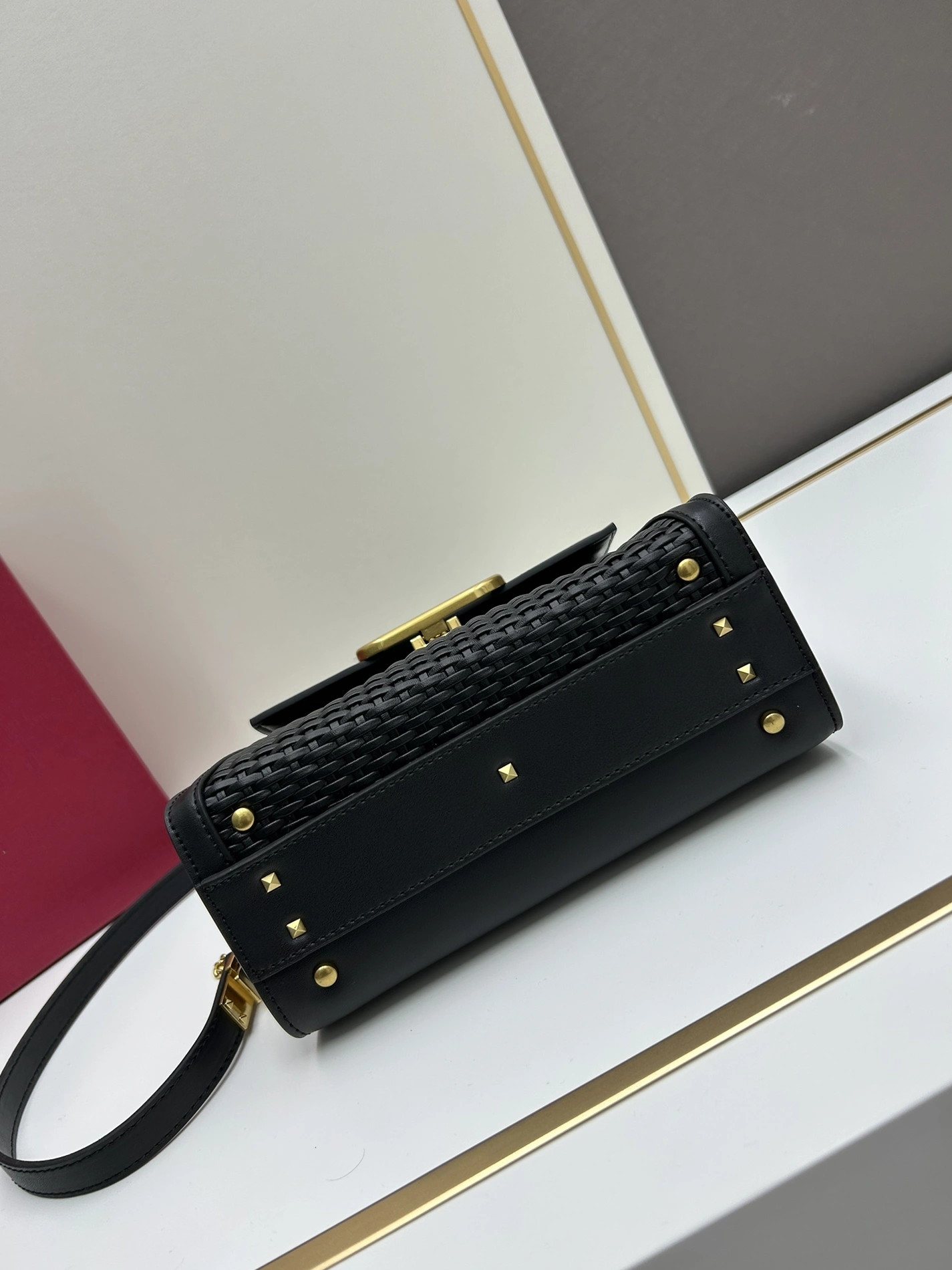 Reliable 8767 Valentino AAA Quality Handbags For Women