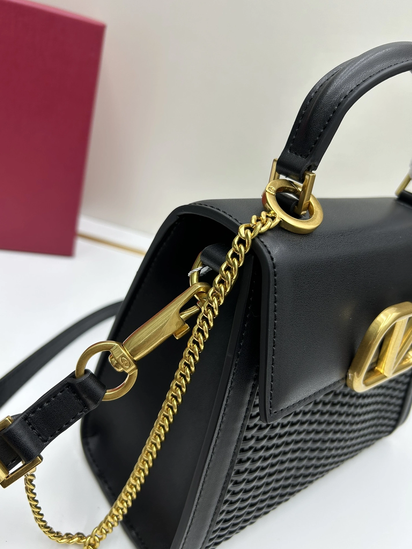 Reliable 8767 Valentino AAA Quality Handbags For Women