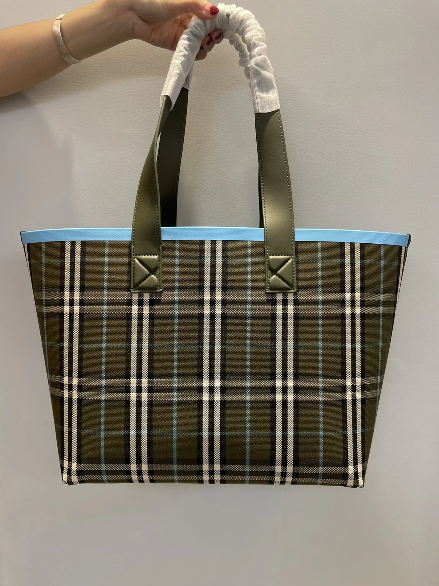 Reliable 8777 Burberry AAA Quality Shoulder Bags For Women
