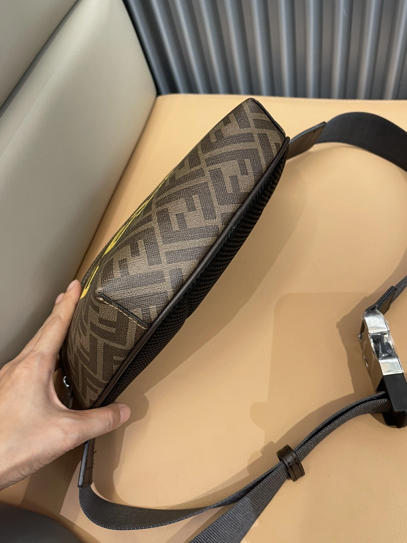 Reliable 9073 Fendi AAA Quality Belt Bags