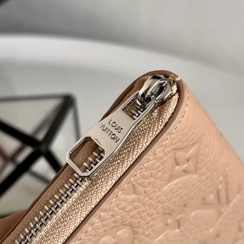 Reliable 9213 Louis Vuitton AAA Quality Card Case