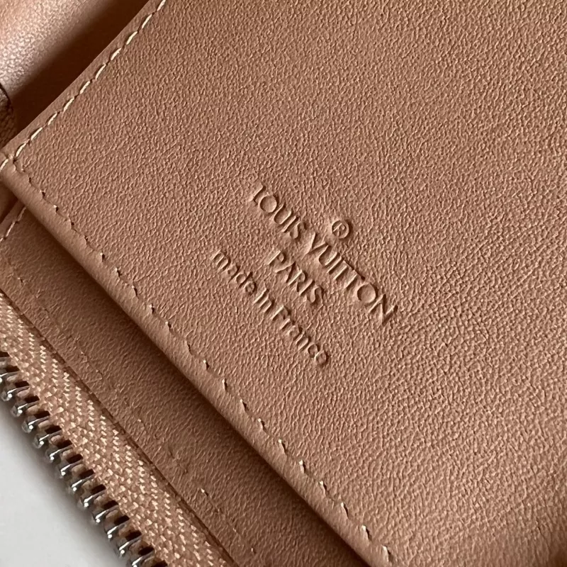 Reliable 9213 Louis Vuitton AAA Quality Card Case