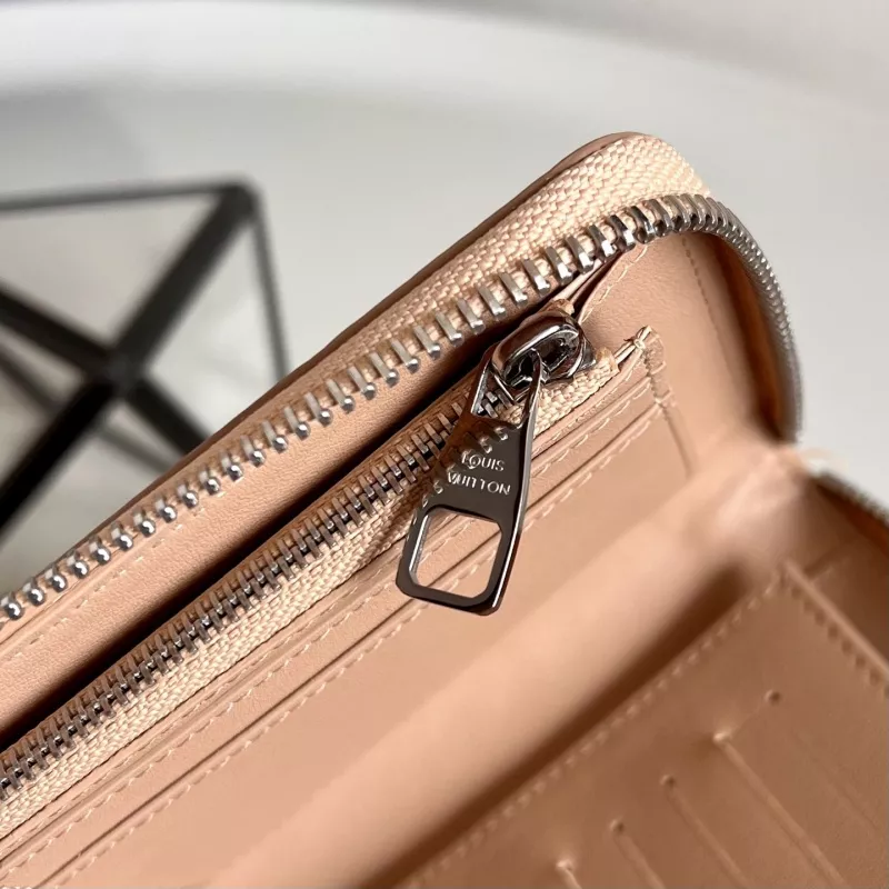 Reliable 9213 Louis Vuitton AAA Quality Card Case