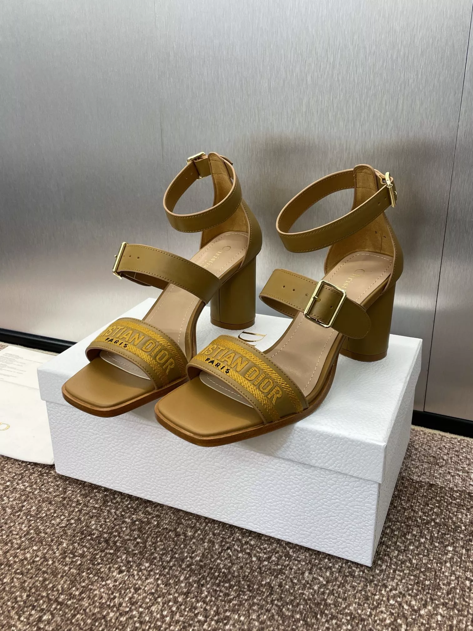 Reliable 9256 Christian Dior Sandal For Women