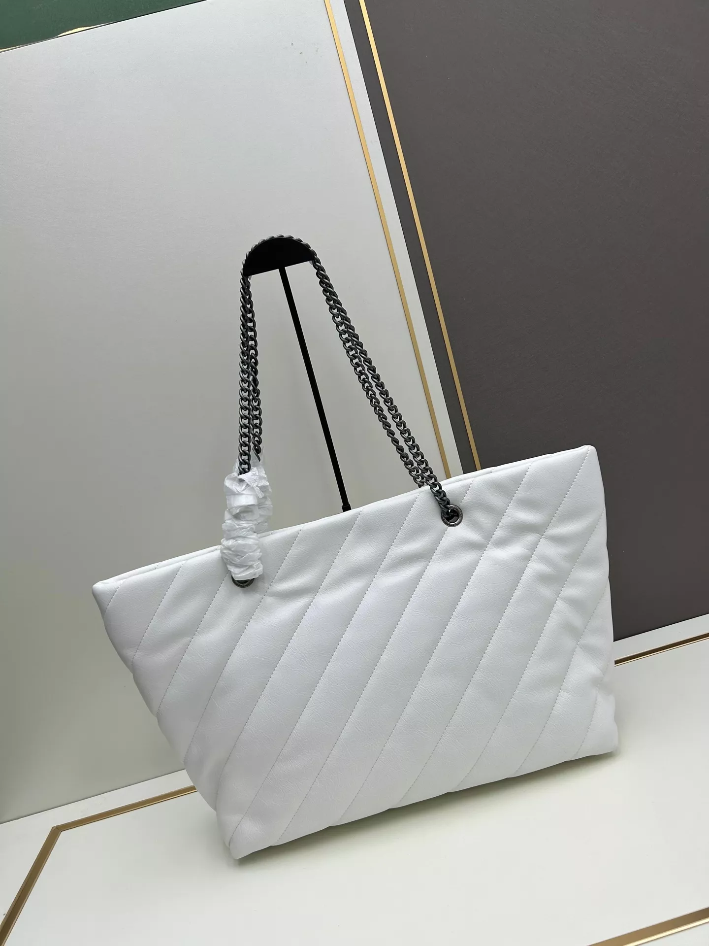 Reliable 9258 Balenciaga AAA Quality Shoulder Bags For Women