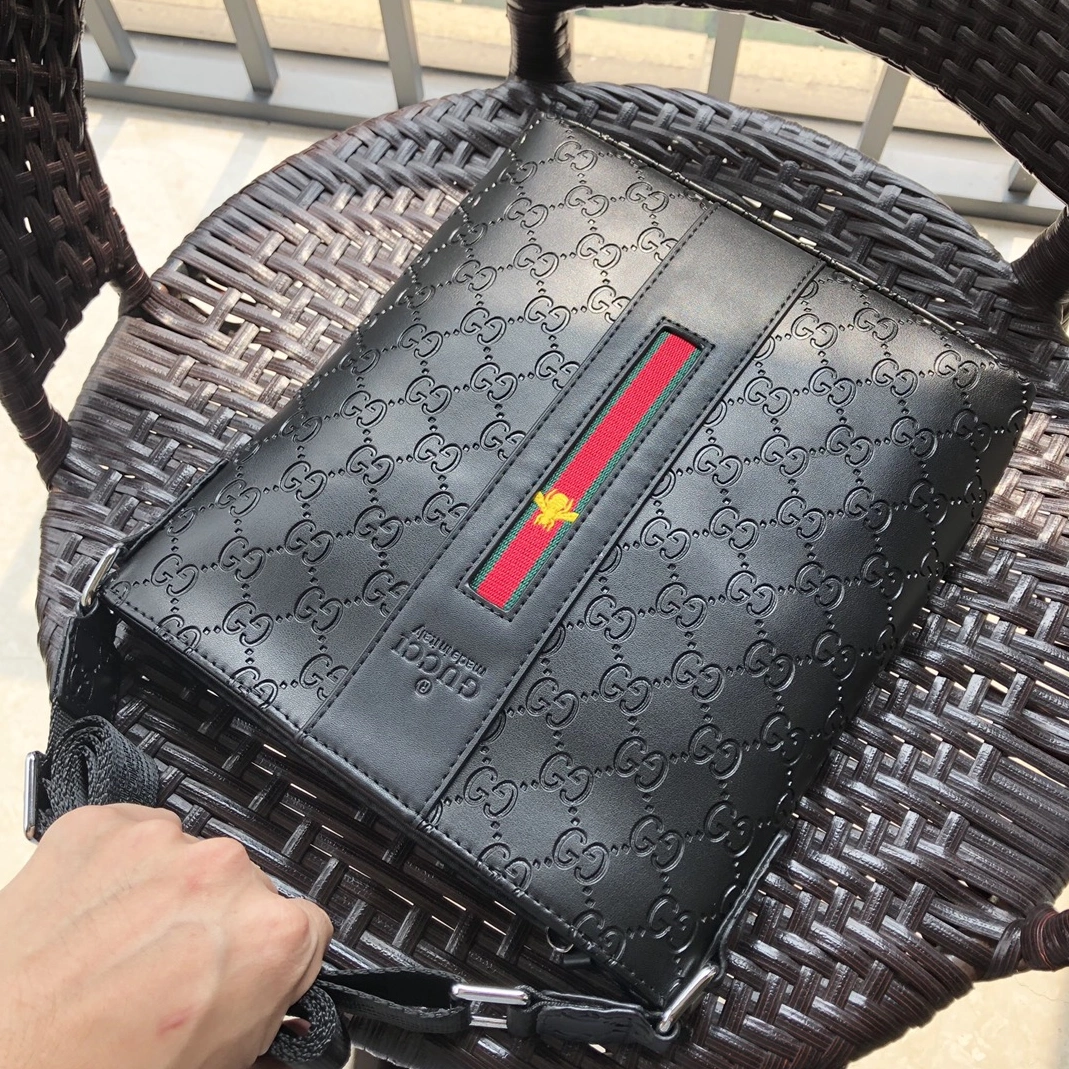Reliable 9264 Gucci AAA Man Messenger Bags