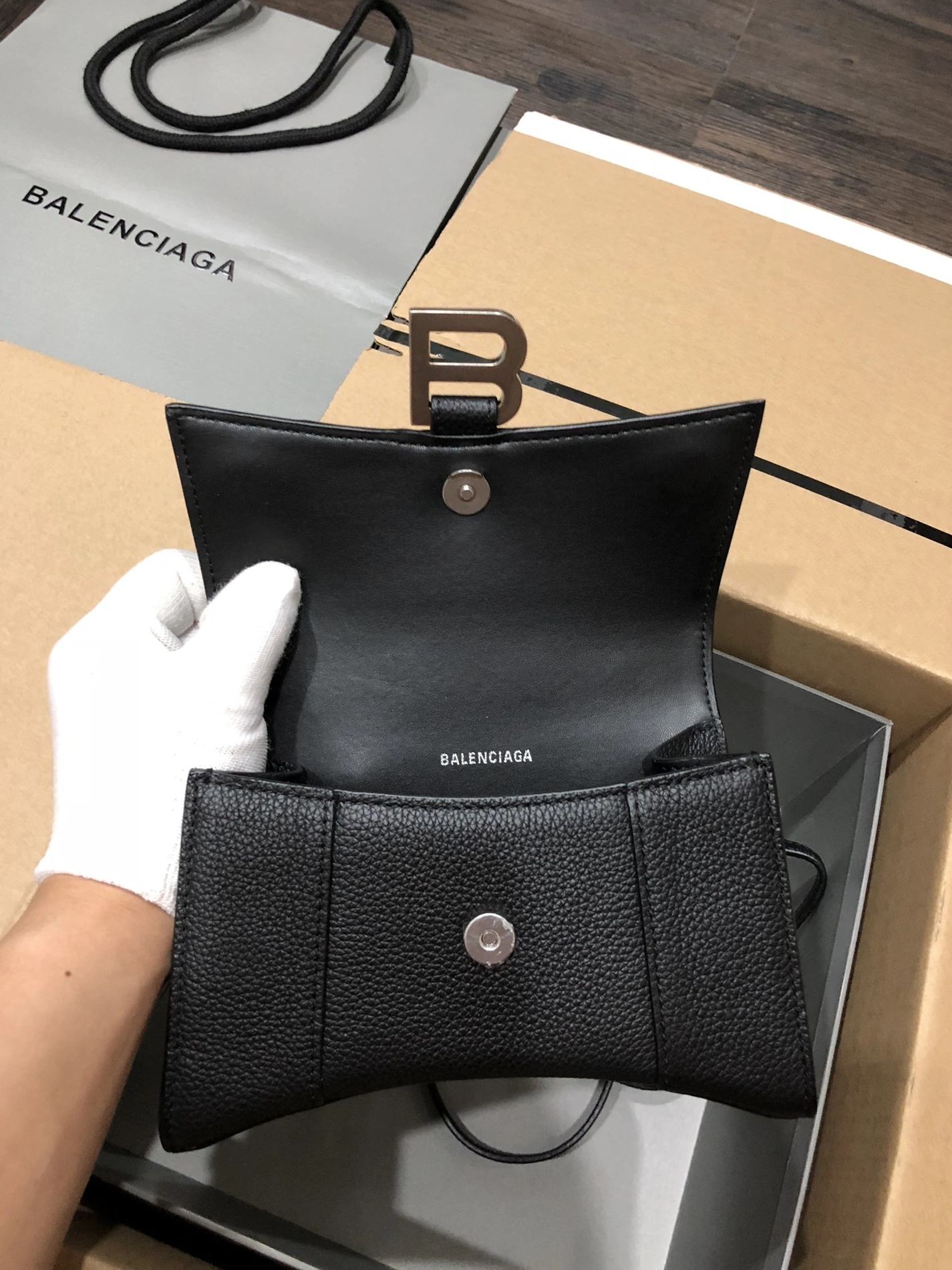 Reliable 9360 Balenciaga AAA Quality Handbags For Women