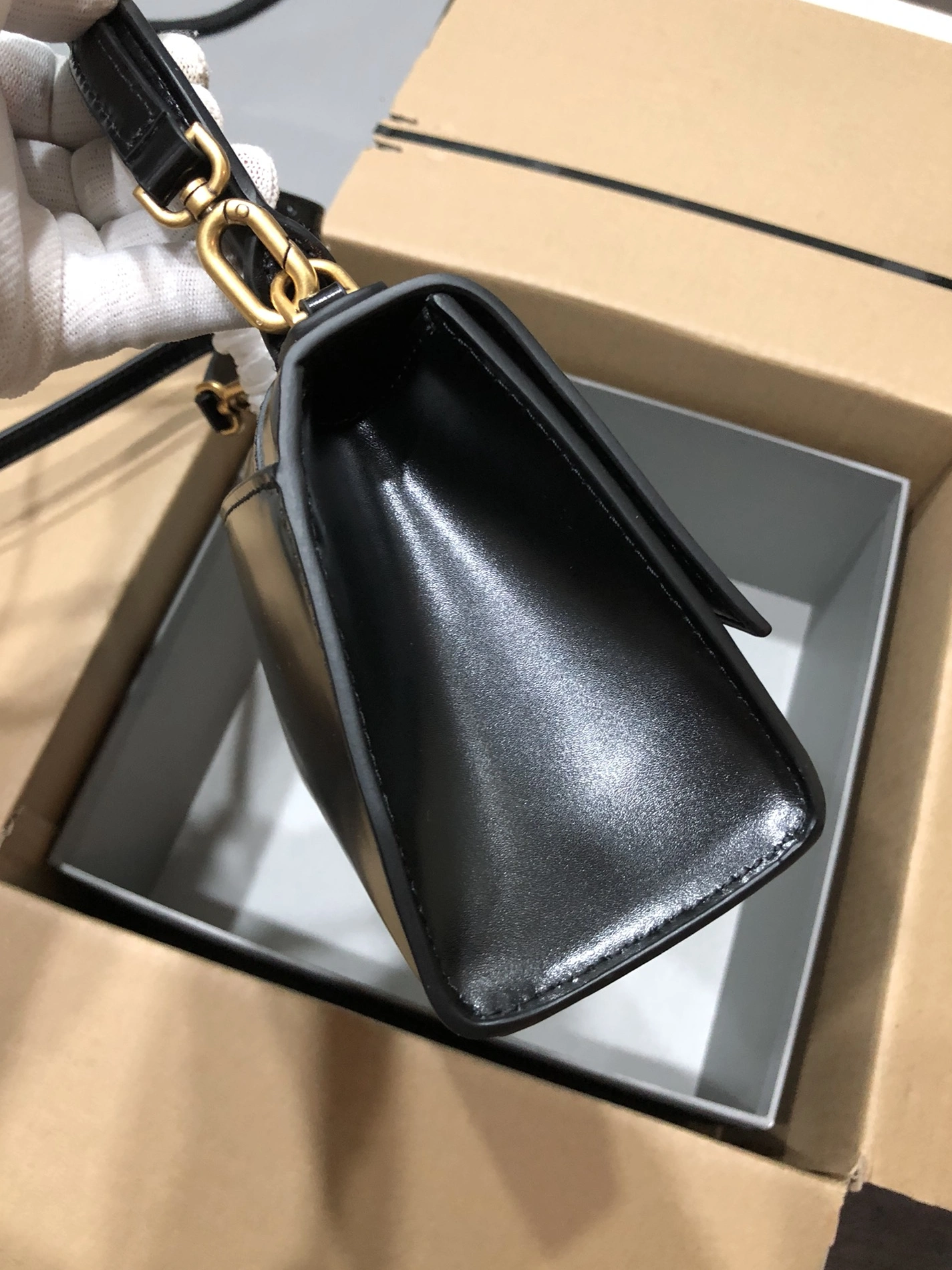 Reliable 9549 Balenciaga AAA Quality Handbags For Women