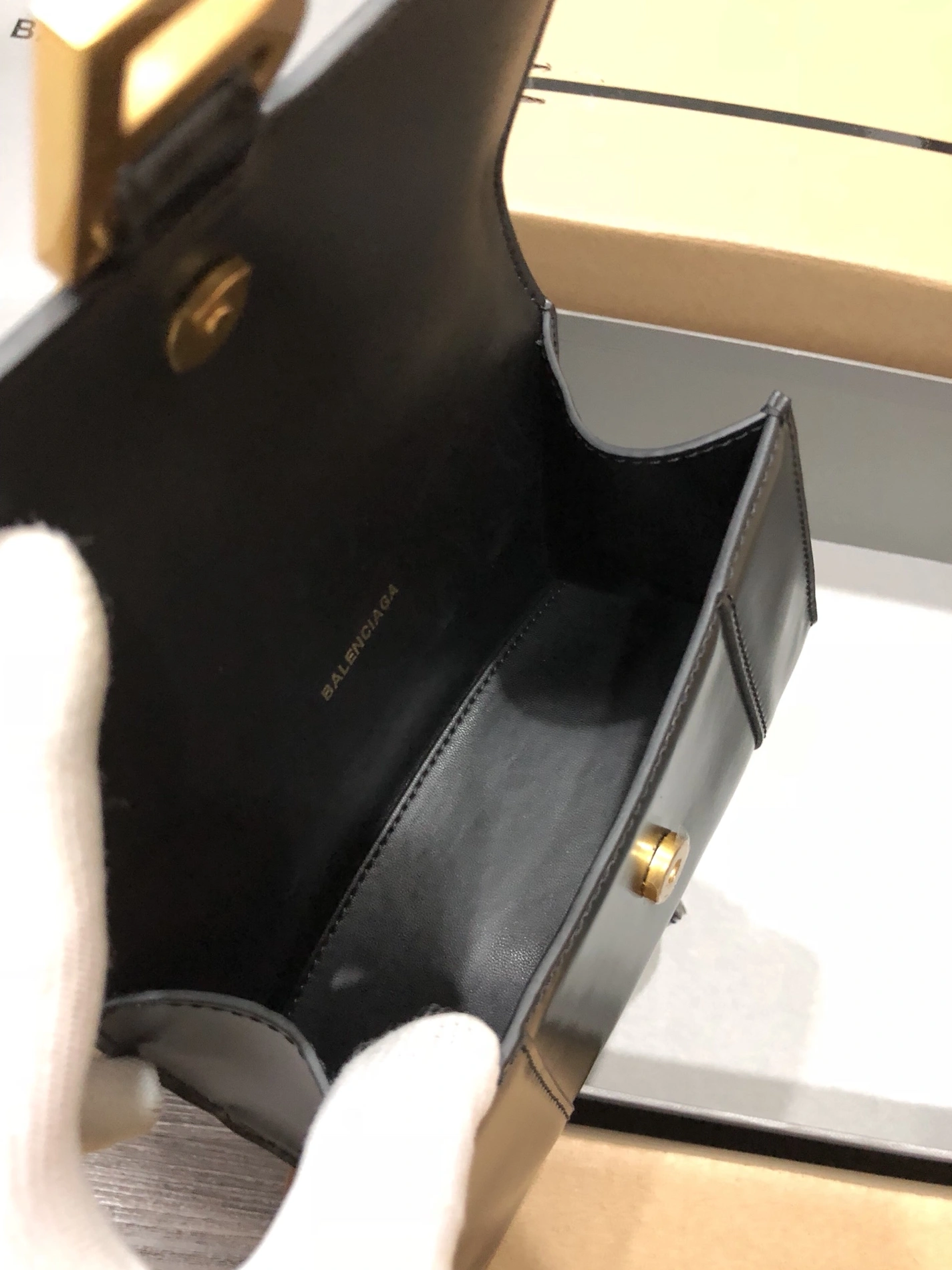 Reliable 9549 Balenciaga AAA Quality Handbags For Women