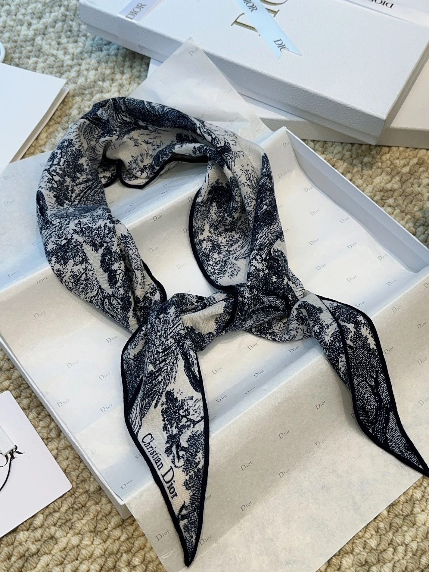 Reliable 9588 Christian Dior Silk Scarf