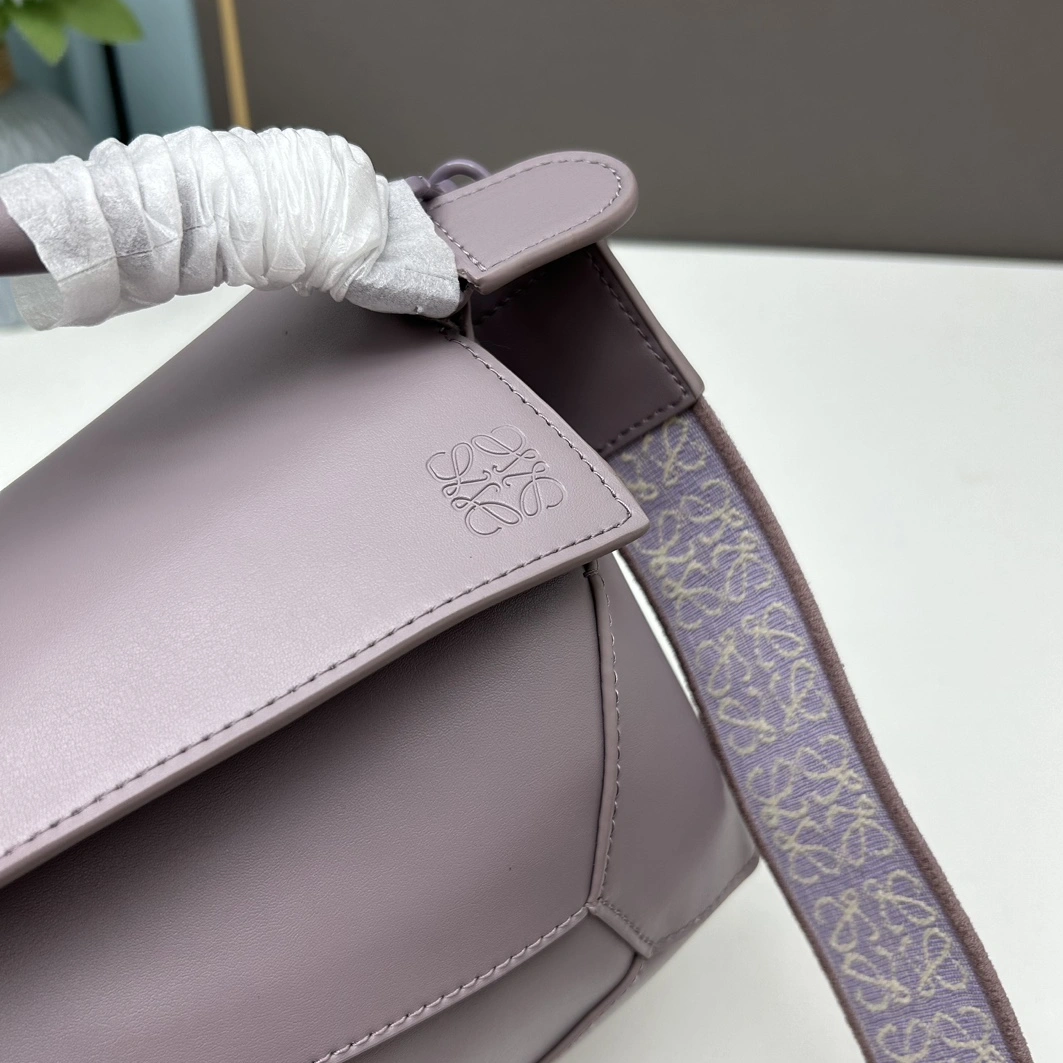 Reliable 9609 LOEWE AAA Quality Messenger Bags For Women