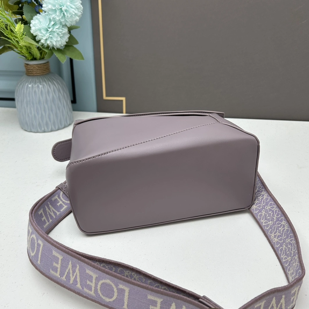 Reliable 9609 LOEWE AAA Quality Messenger Bags For Women