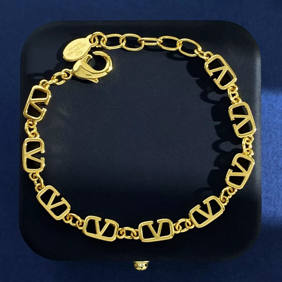 Reliable 9706 Valentino Bracelets