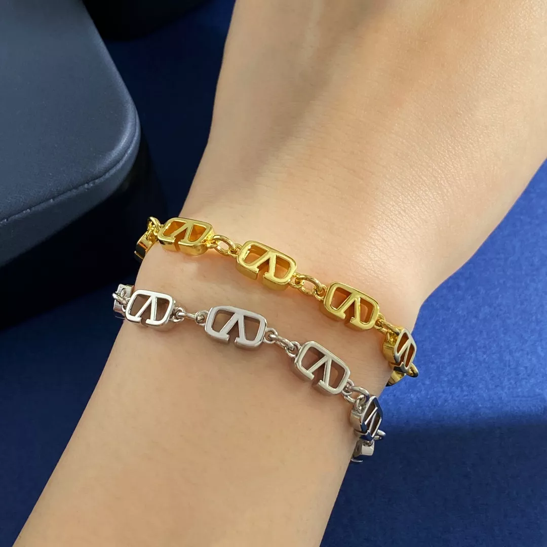Reliable 9706 Valentino Bracelets
