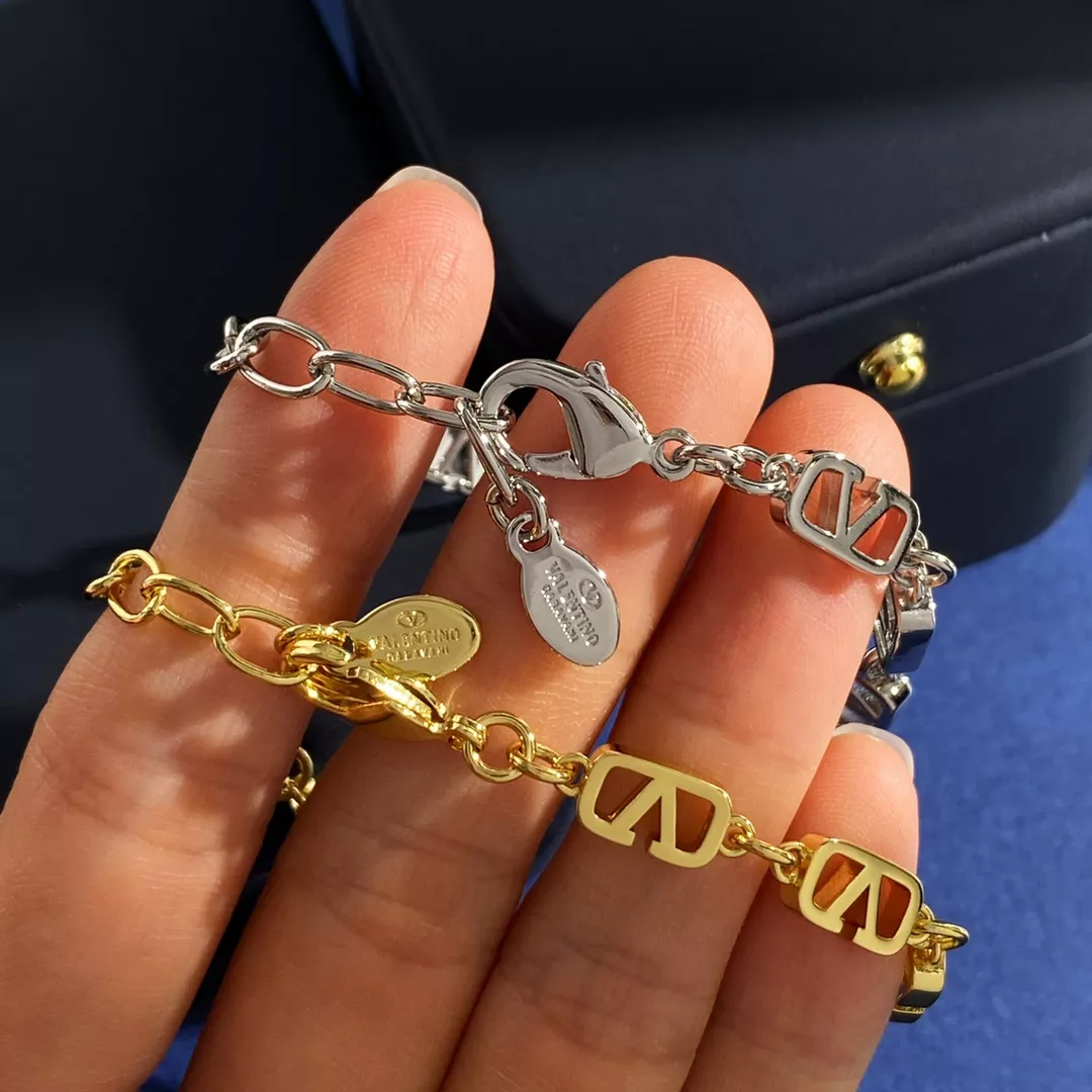 Reliable 9706 Valentino Bracelets