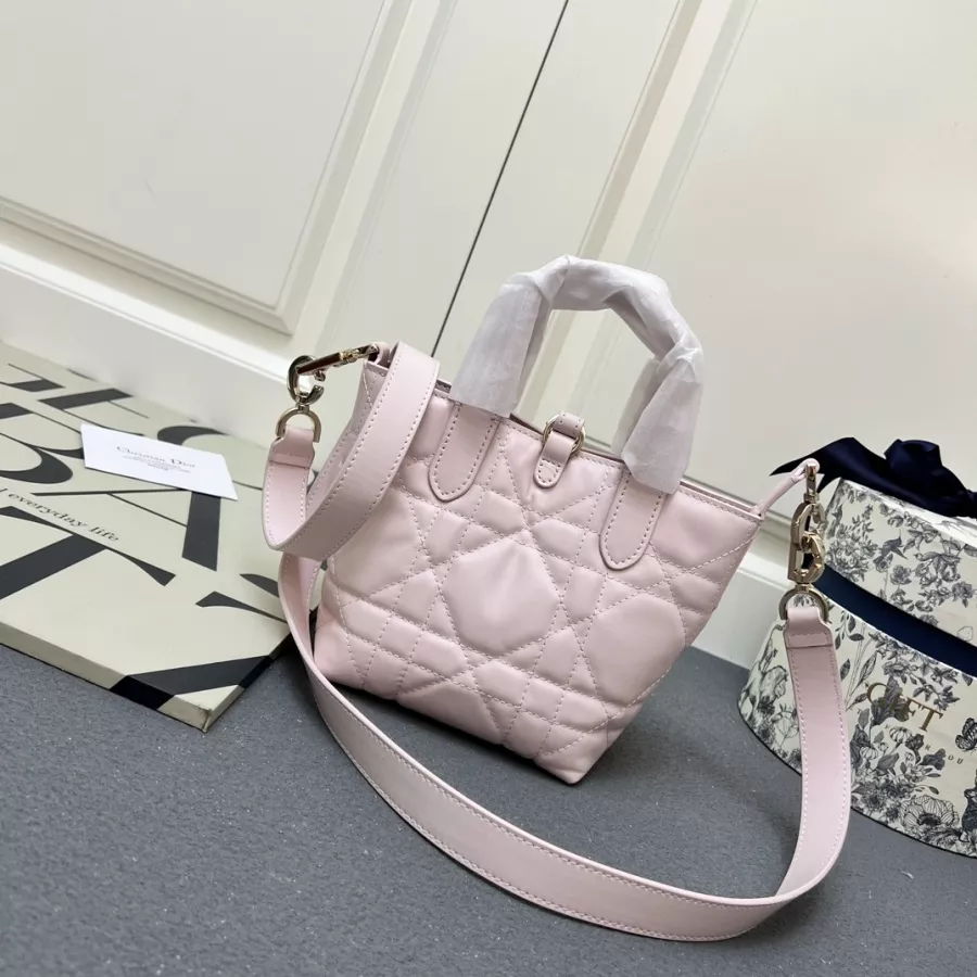 Reliable 9773 Christian Dior AAA Quality Handbags For Women