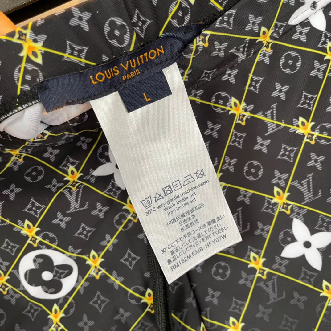 Reliable 9786 Louis Vuitton LV Swimming Trunks For Men