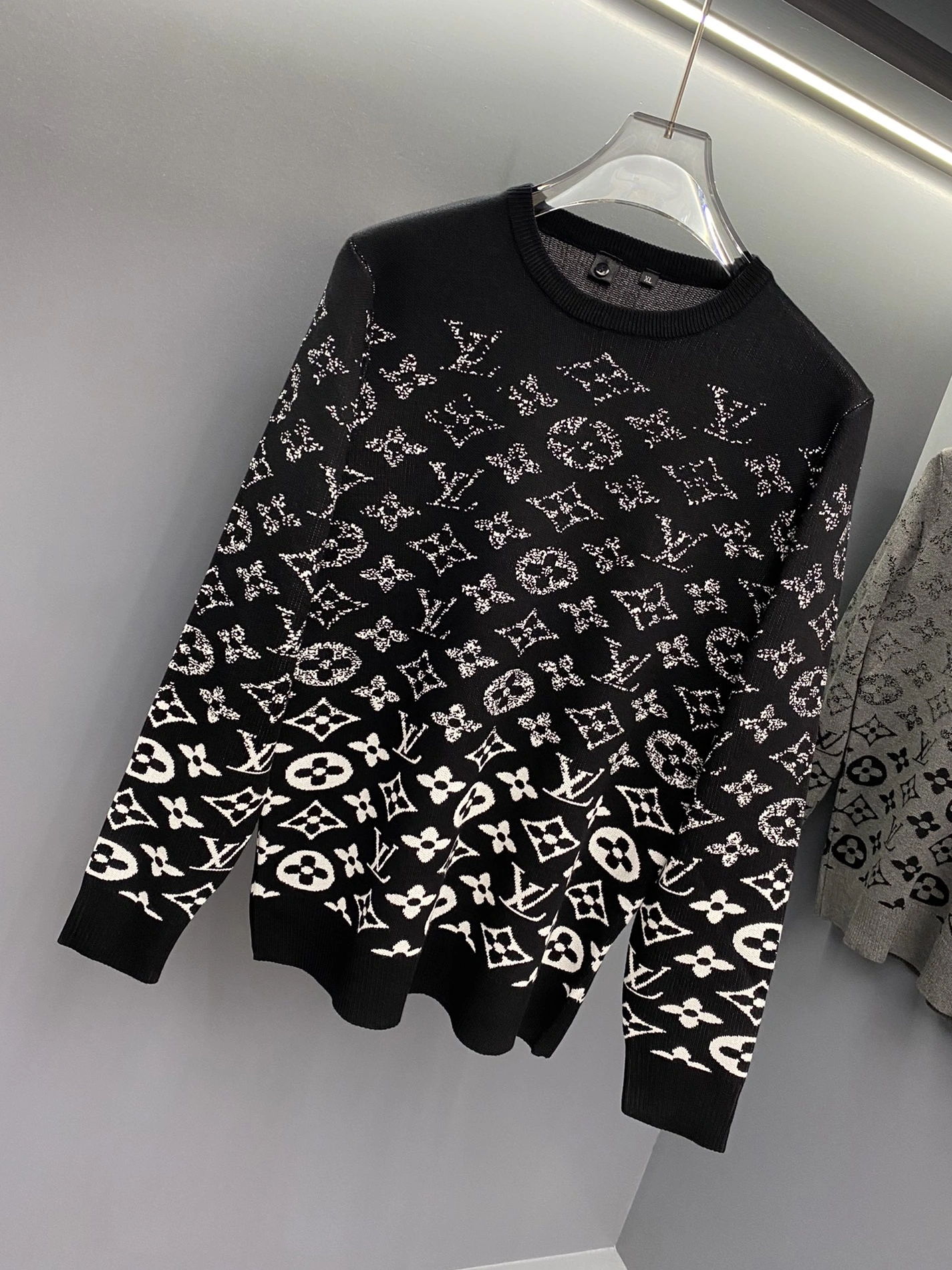 Reliable 9792 Louis Vuitton LV Sweaters Long Sleeved For Men