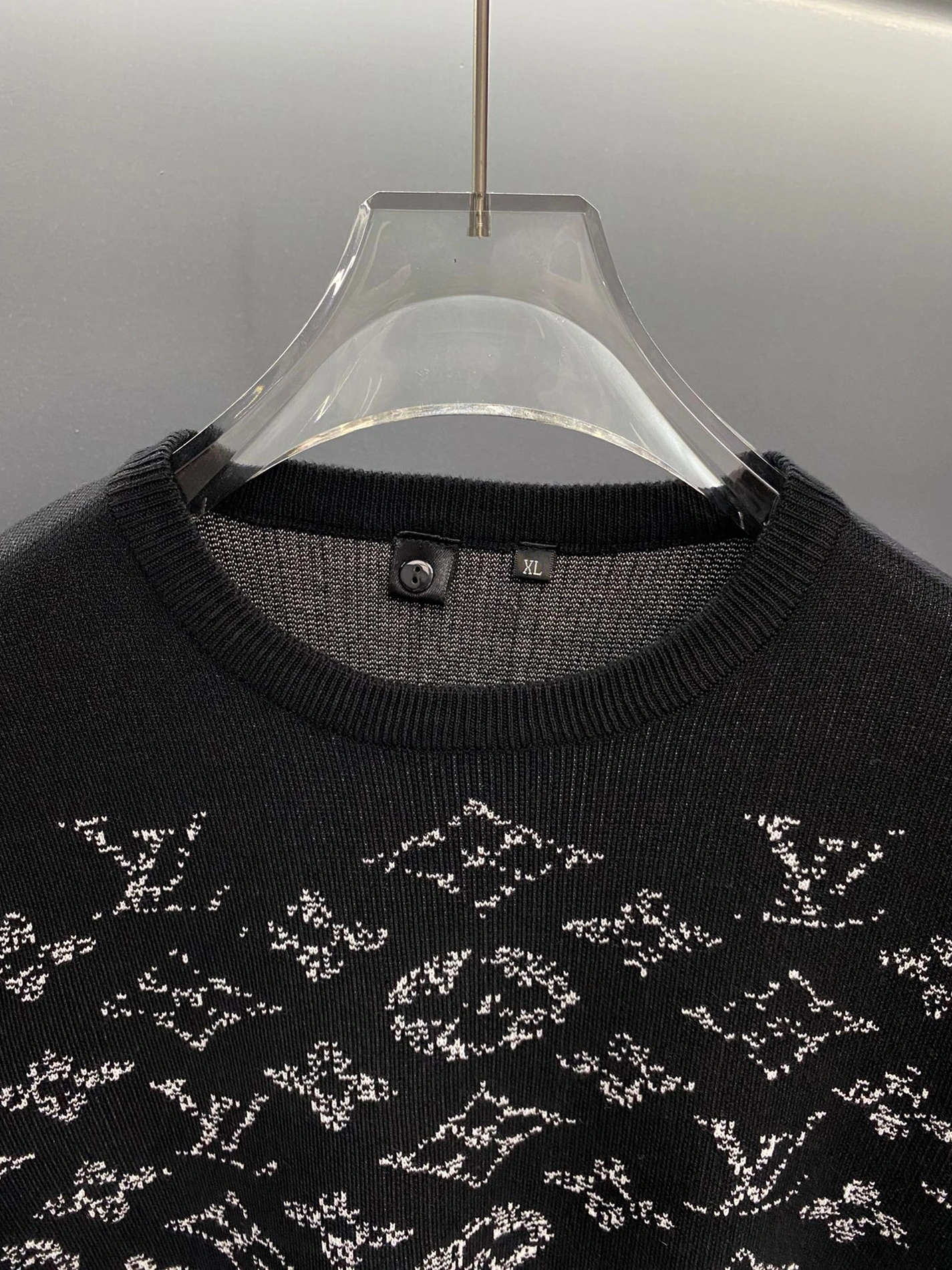 Reliable 9792 Louis Vuitton LV Sweaters Long Sleeved For Men