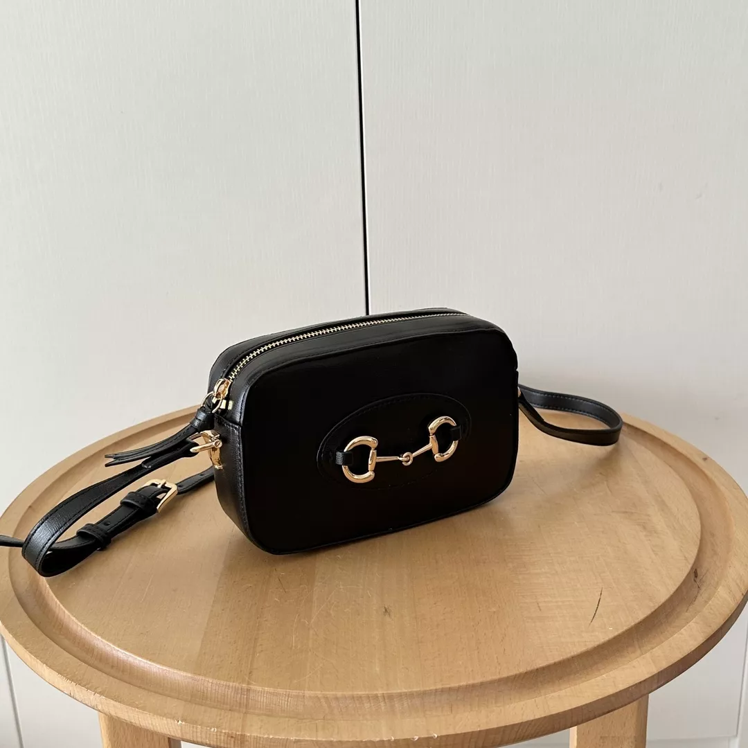 Resilient 1063 Gucci AAA Quality Messenger Bags For Women