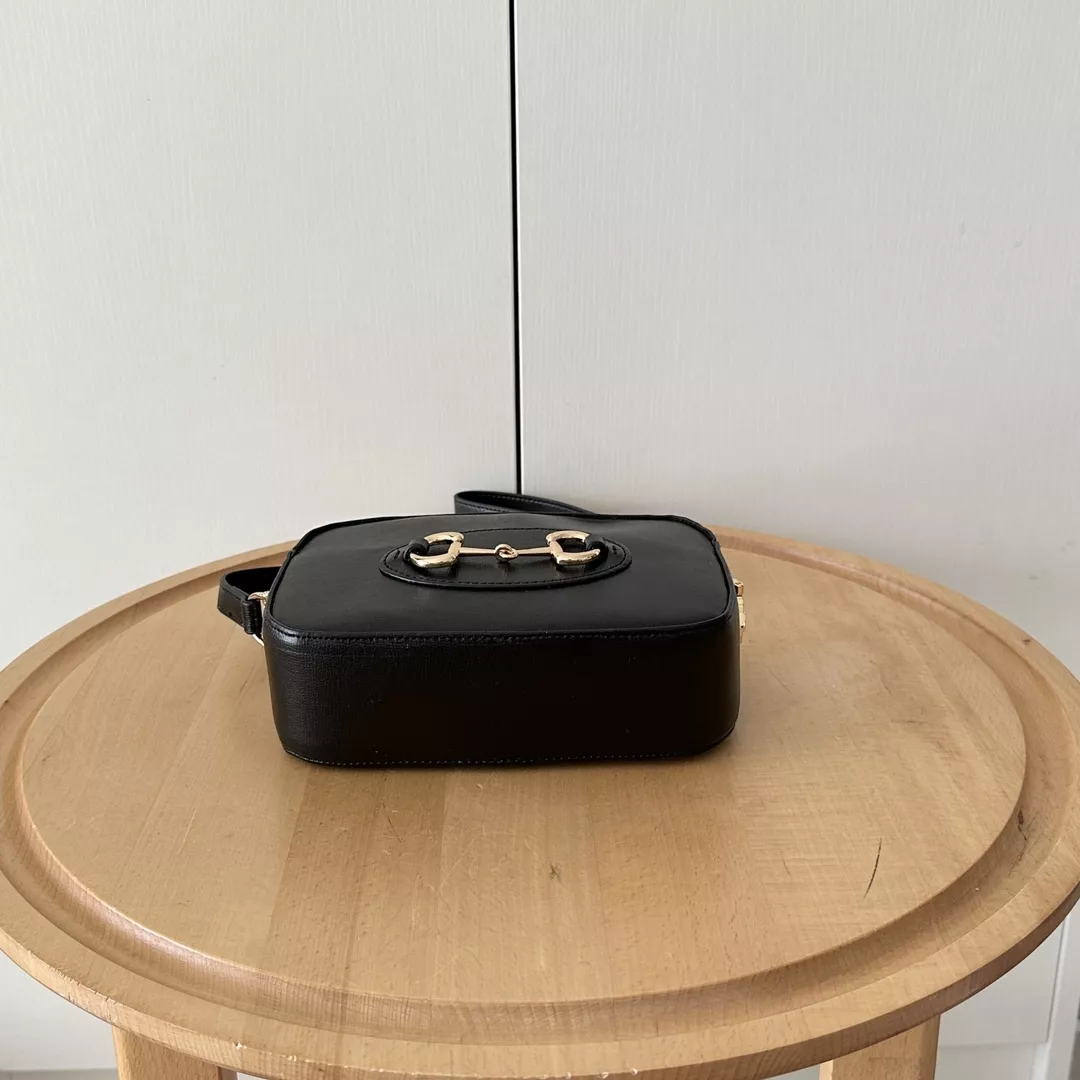 Resilient 1063 Gucci AAA Quality Messenger Bags For Women