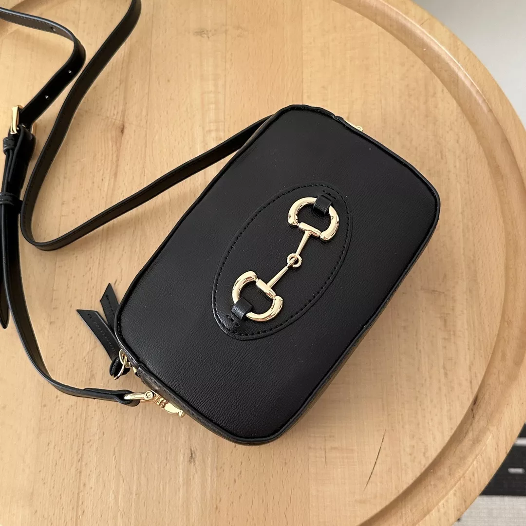 Resilient 1063 Gucci AAA Quality Messenger Bags For Women