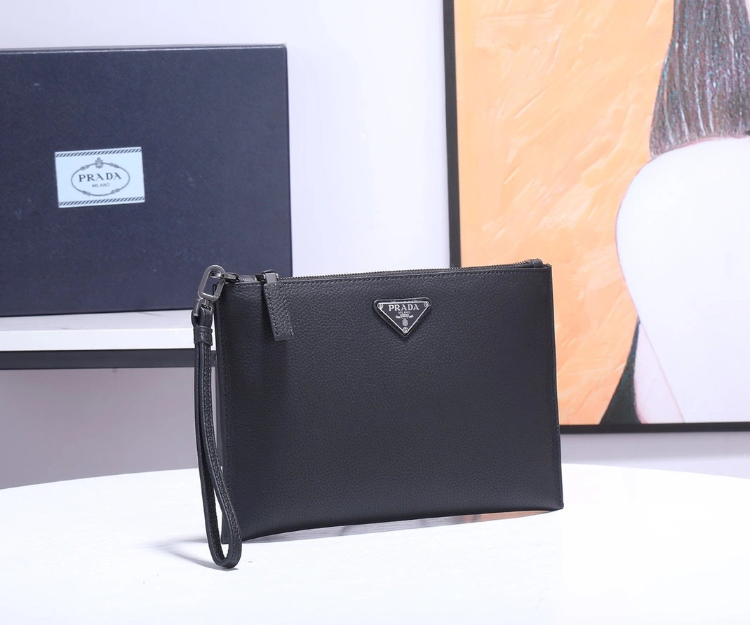 Resilient 1081 Prada AAA Man Wallets