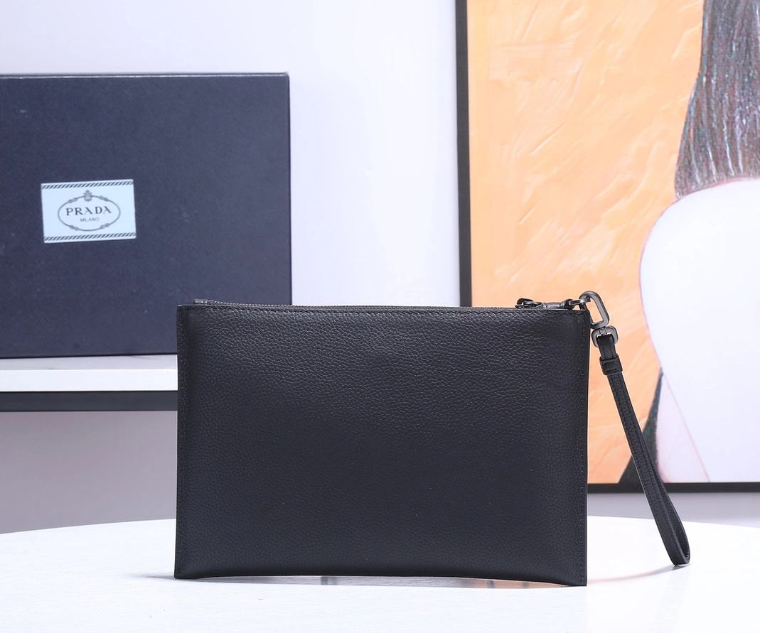 Resilient 1081 Prada AAA Man Wallets