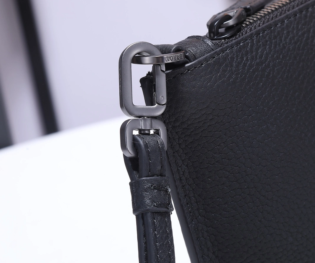 Resilient 1081 Prada AAA Man Wallets